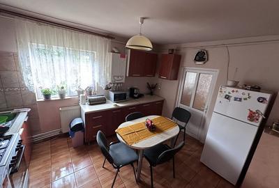 Casă cu 4 camere în Vermeș - 3