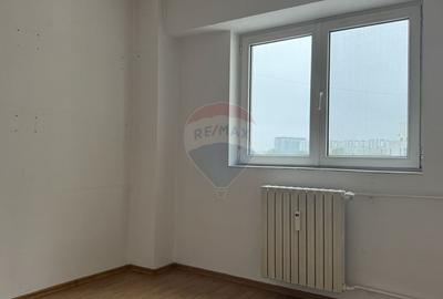 Apartament cu 4 camere decomandat în 13 Septembrie - 12