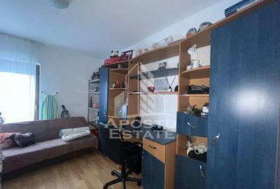 Apartament cu 3 camere, semidecomandat, bloc nou, etajul 1 - 3