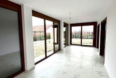 Casă cu 8 camere cu Canalizare în Sacoșu Turcesc - 14