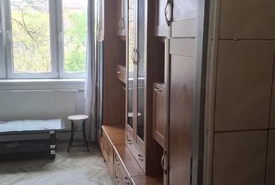 Garsonieră decomandată în Central