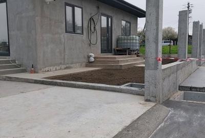 Casă cu 4 camere cu Teren 105 Mp în Central - 1