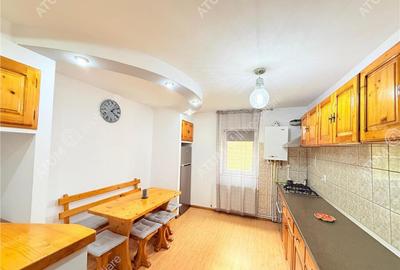 Apartament cu 2 camere decomandat în Vasile Aaron - 9
