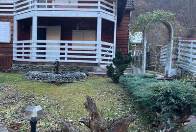 Casă cu 4 camere în Săcel - 2