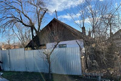 Casă cu 3 camere cu Teren 2000 Mp în Nuci - 2