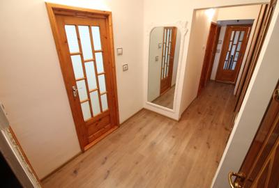 Apartament cu 2 camere decomandat în Micro 17 - 1