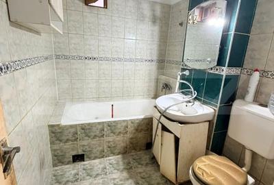 Apartament cu 2 camere decomandat în Tractorul - 4