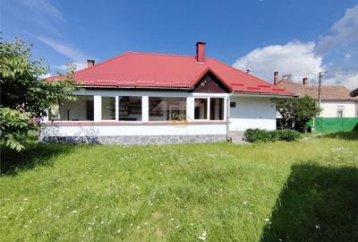 Casă cu 3 camere cu Teren 624 Mp în Central