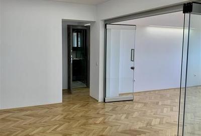 Apartament cu 3 camere decomandat, mobilat în Central - 1