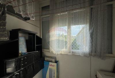 Ap. cu 3 camere, et.4, str. Feleac 1A - 3