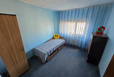 Apartament cu 3 camere decomandat în Buzaului - 2