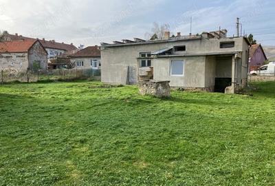 Casă cu 4 camere cu Teren 2054 Mp în Geoagiu - 3