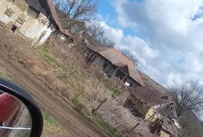 Vand casa in sat chiri? comuna Geaca - 1