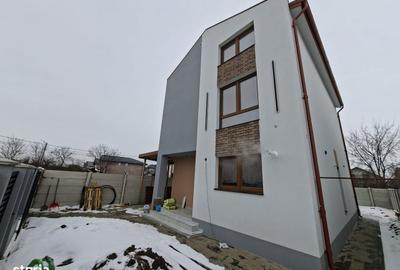 Casă cu 4 camere cu Teren 313 Mp în Berceni
