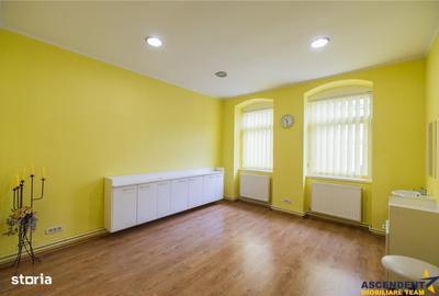 Spațiu comercial, de 195 mp, în Central - 3