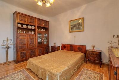 Oportunitate - Casă boierească  de poveste- 7000 mp teren, deschidere - 45
