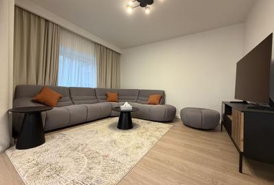 Vila semimobilata  cu 3 dormitoare, piscina exterioara, complex - 2