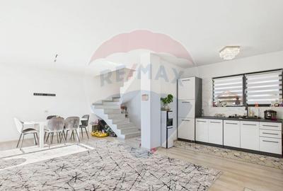 Duplex 85 mp utili, curte 200 mp vedere la lac ?i p?... - 5