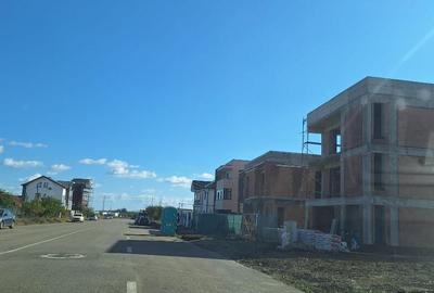 Teren de 500 mp, în Km 5