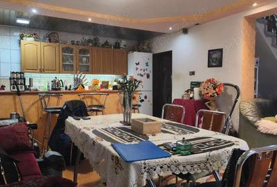 Casă în 22 Decembrie - 11