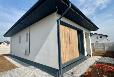 Casa - 4 Camere | Teren 370 mp - Panouri fotovoltaice - 5 min STB - 2