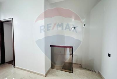 Casă cu 3 camere cu Teren 165 Mp în Colentina - 16