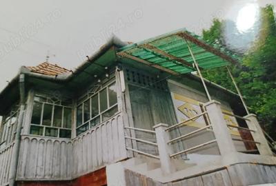 Casă cu 2 camere cu Teren 900 Mp în Sălciua - 1