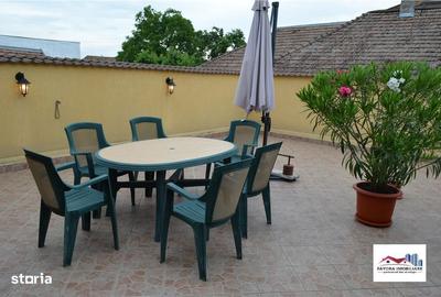 Casă cu 4 camere cu Teren 252 Mp în Central