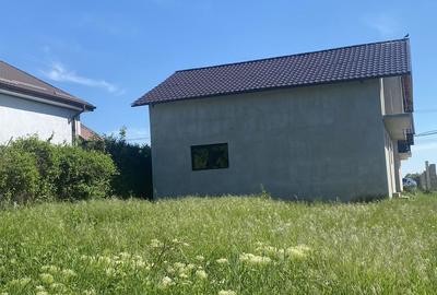 Casă cu 4 camere în Lazuri - 5