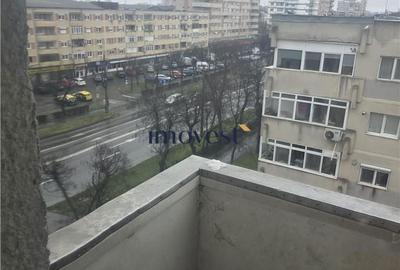 Apartament cu 3 camere decomandat în Micro 15 - 2