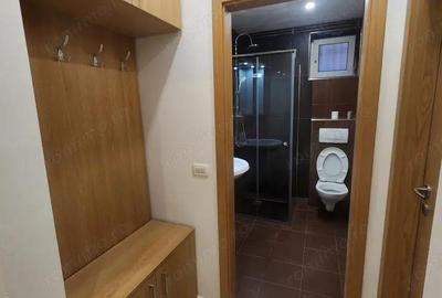 Garsonieră decomandată în Central - 7