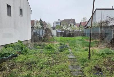 Casă cu 3 camere cu Teren 610 Mp în 7 Noiembrie - 2