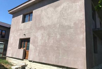 Casă cu 4 camere cu Teren 500 Mp în Mangalia - 1