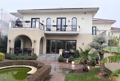 Vila deosebita cu piscina interioară - 8