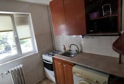 Garsonieră decomandată în Titan - 4