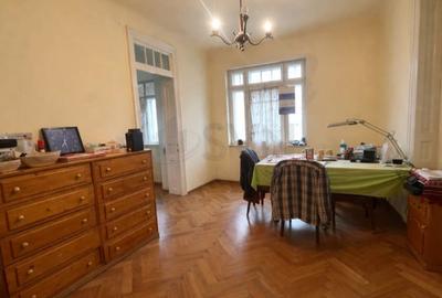 Apartament cu 5 camere circular în Unirii - 1