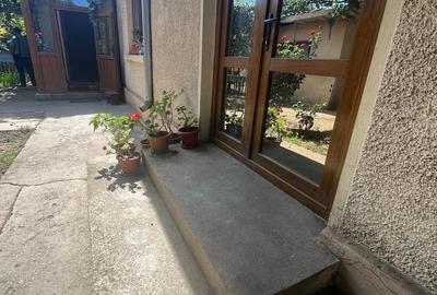 Casă individuală cu 5 camere cu Canalizare în Km 5