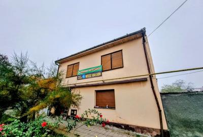 Casă individuală cu 6 camere în Central