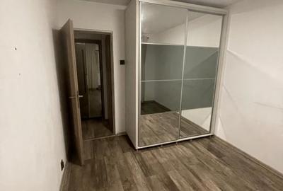 Apartament cu 3 camere decomandat, mobilat în Micro 3 - 8
