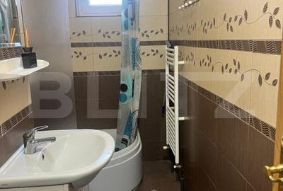 Apartament cu 2 camere, 50 mp, etaj 1, zona Decebal - 12