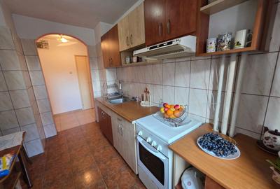 Piata Gorjului, 5 minute metrou, stradal pe Iuliu Maniu, vedere mixta, bloc 1979 - 17