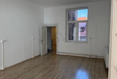 Apartament cu 3 camere semidecomandat în P-ța Romană - 8