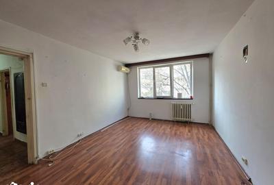 Apartament cu 4 camere decomandat în Titan - 2