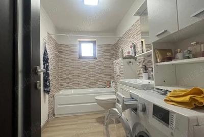 Casă cu Teren 500 Mp în Bobda