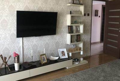 Apartament cu 3 camere decomandat în Dorobanți