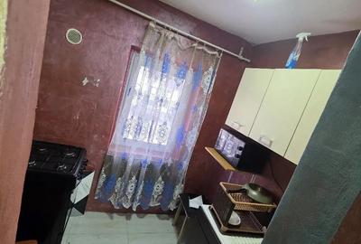 Garsonieră decomandată în Petros - 7