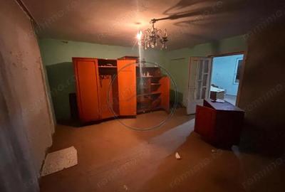 Casă cu 4 camere cu Teren 1600 Mp în Central - 3