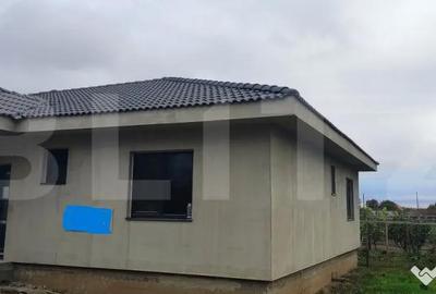 Casă cu 4 camere cu Teren 650 Mp în Livada de Bihor - 1
