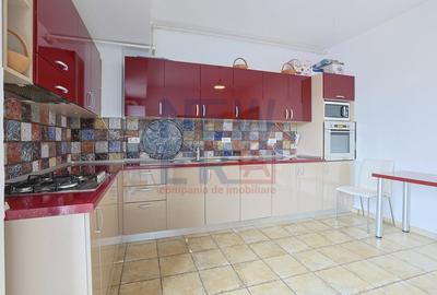 Apartament cu 9 camere decomandat, mobilat în Polonă - 6