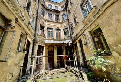 Casă individuală cu 35 camere cu Canalizare în Centrul Civic - 2